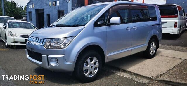 2010 MITSUBISHI DELICA D:5  -