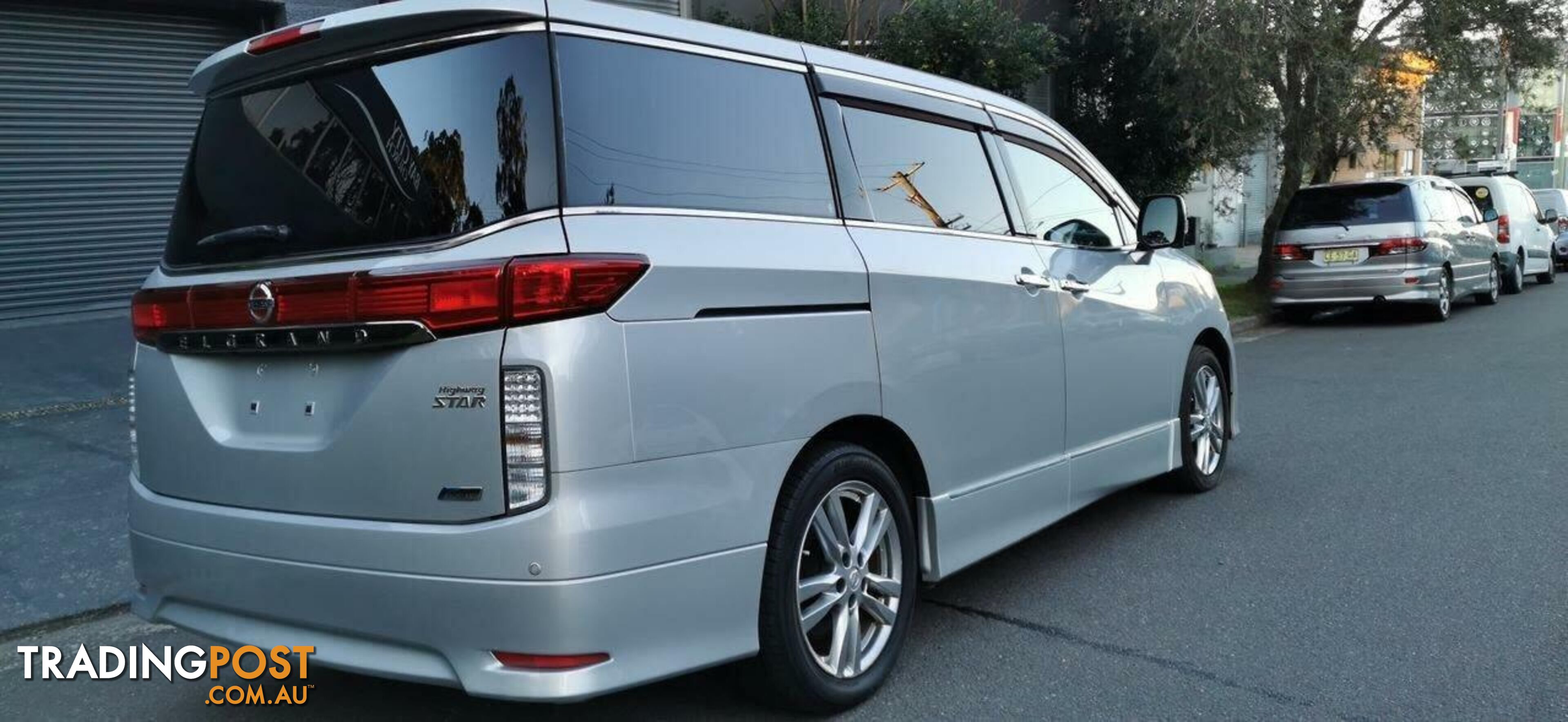 2011 NISSAN ELGRAND HIGHWAY STAR  -