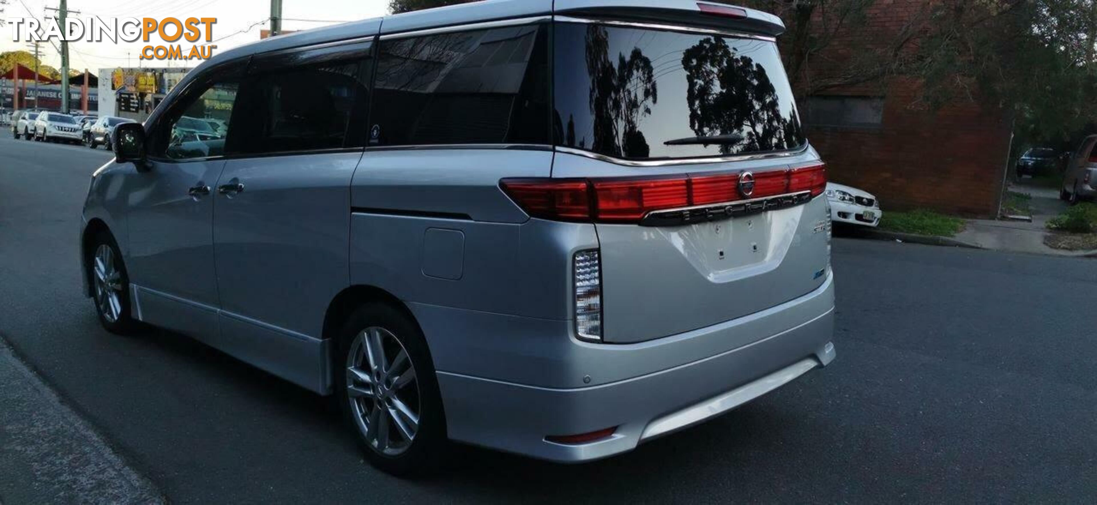 2011 NISSAN ELGRAND HIGHWAY STAR  -