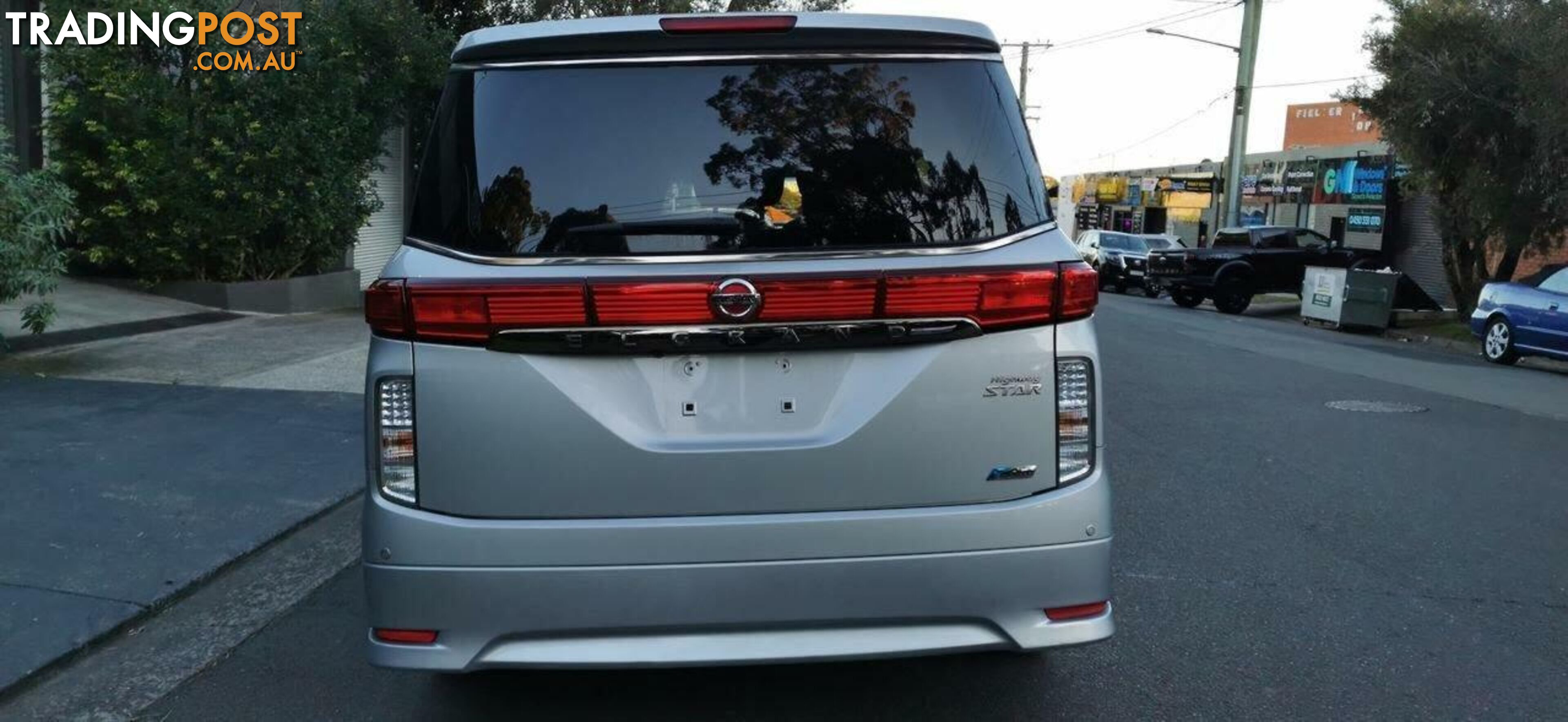 2011 NISSAN ELGRAND HIGHWAY STAR  -