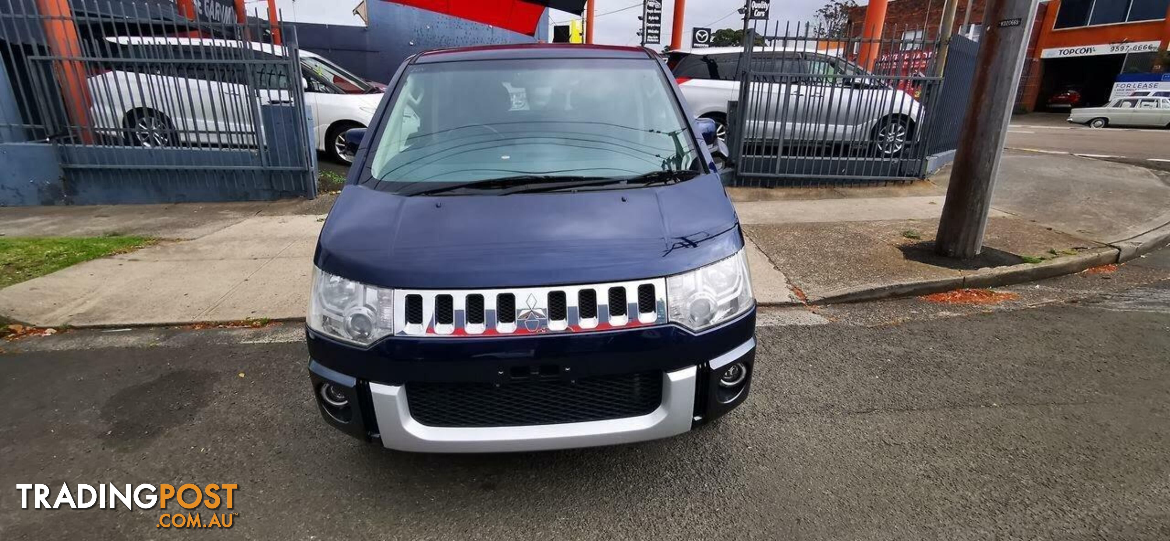 2011 MITSUBISHI DELICA D:5  -