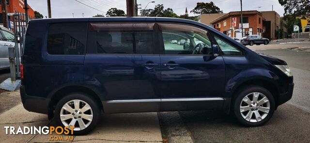 2011 MITSUBISHI DELICA D:5  -