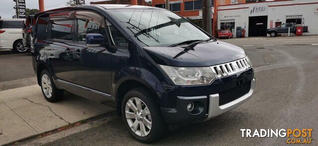 2011 MITSUBISHI DELICA D:5  -