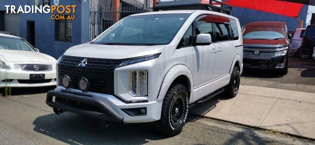 2023 MITSUBISHI DELICA D:5 CHAMONIX  -