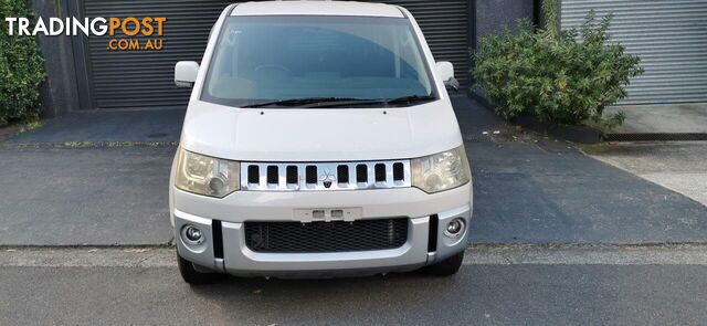 2009 MITSUBISHI DELICA D:5  -