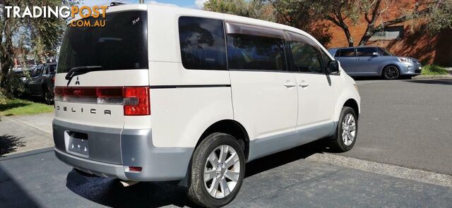 2009 MITSUBISHI DELICA D:5  -