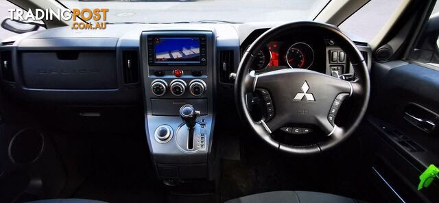 2009 MITSUBISHI DELICA D:5  -