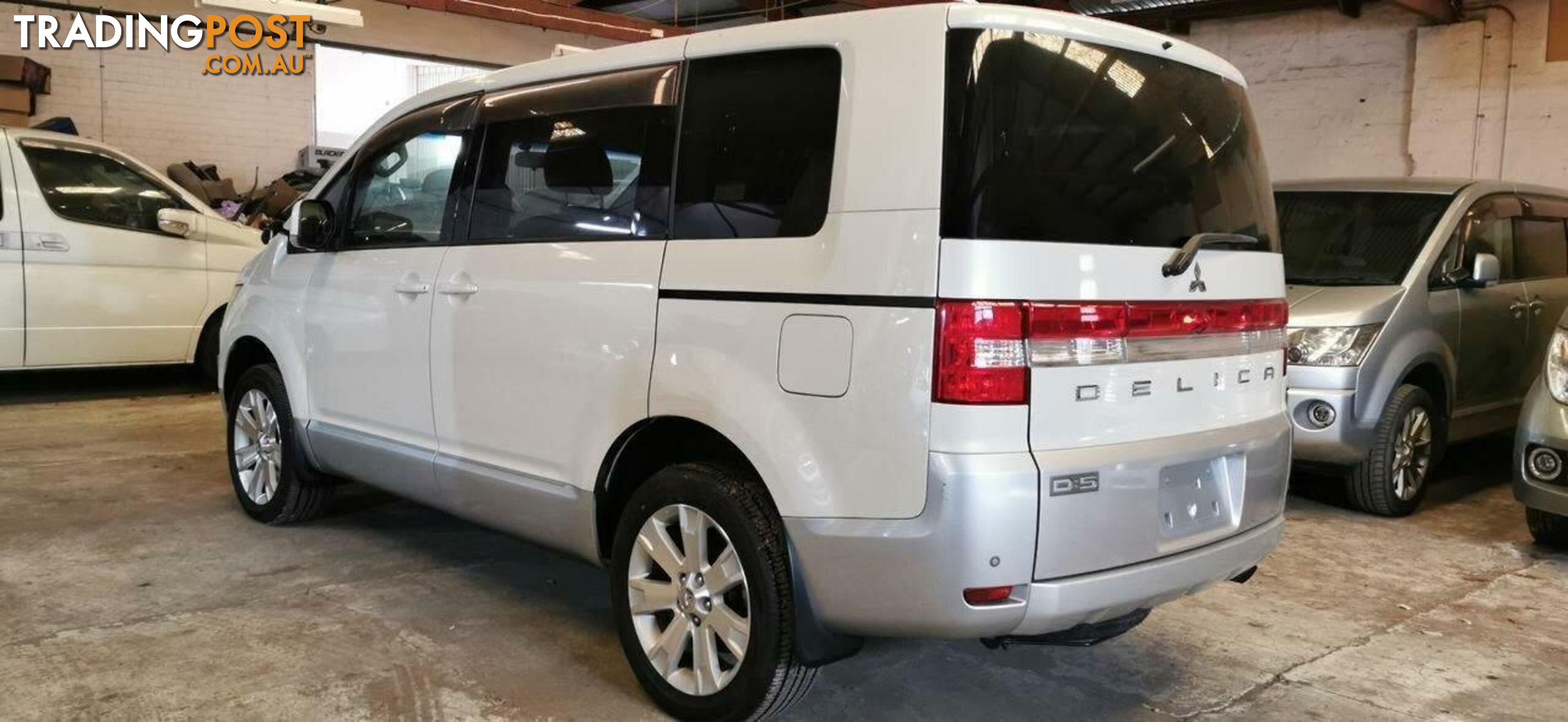 2009 MITSUBISHI DELICA D:5  -