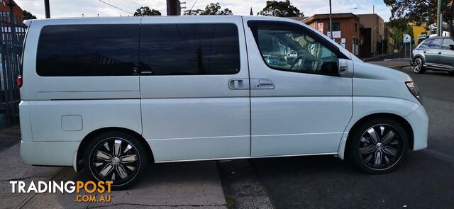 2005 NISSAN ELGRAND (NO BADGE)  -