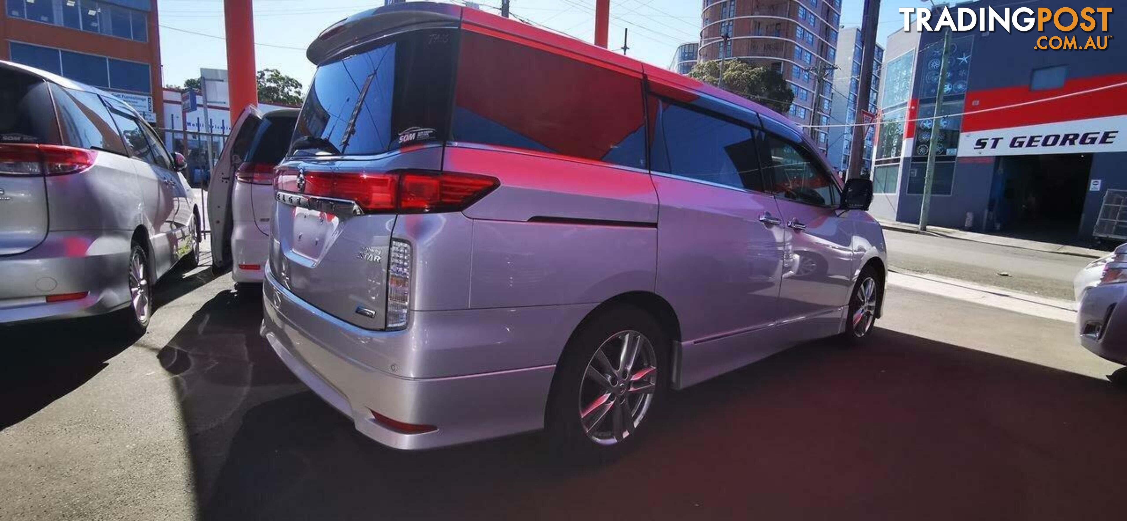 2011 NISSAN ELGRAND HIGHWAY STAR  -