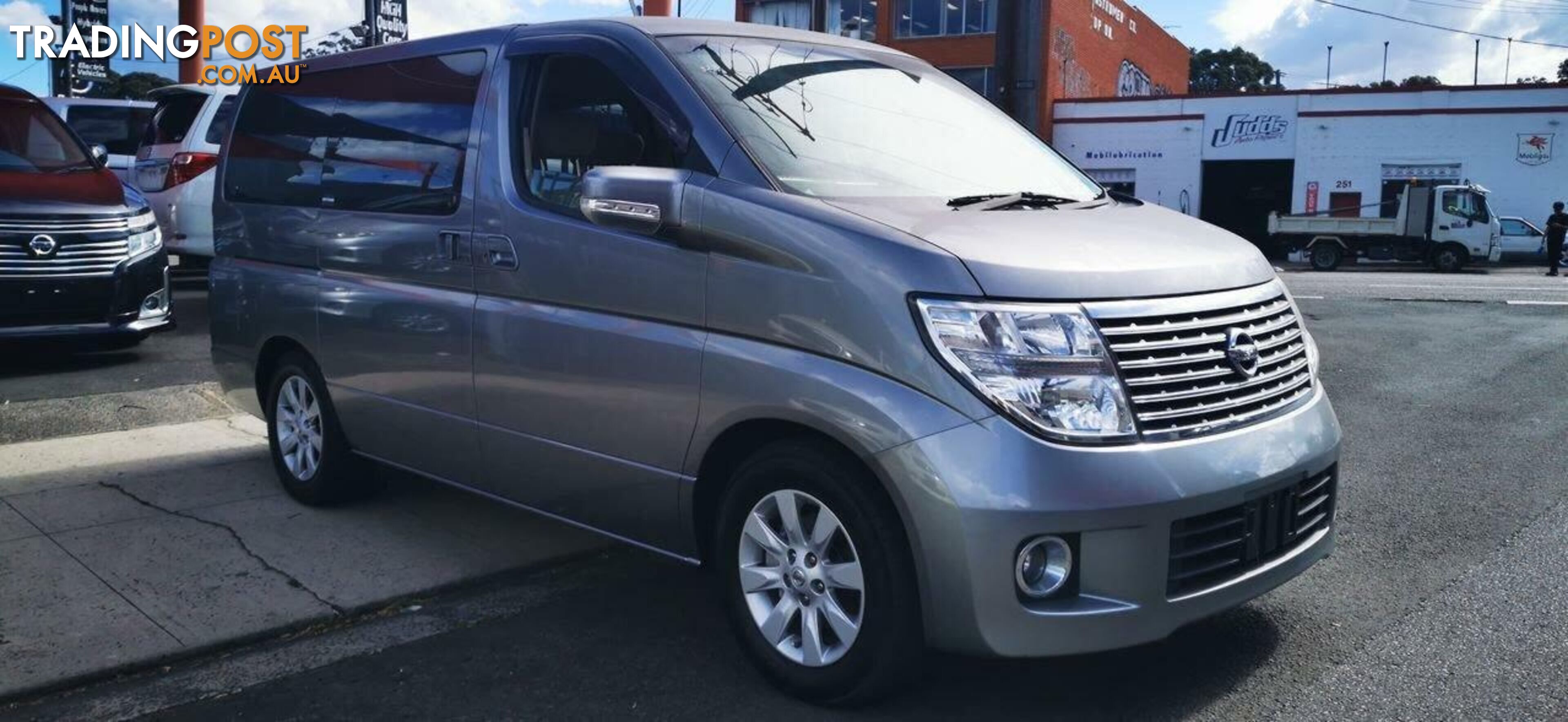 2005 NISSAN ELGRAND X  -