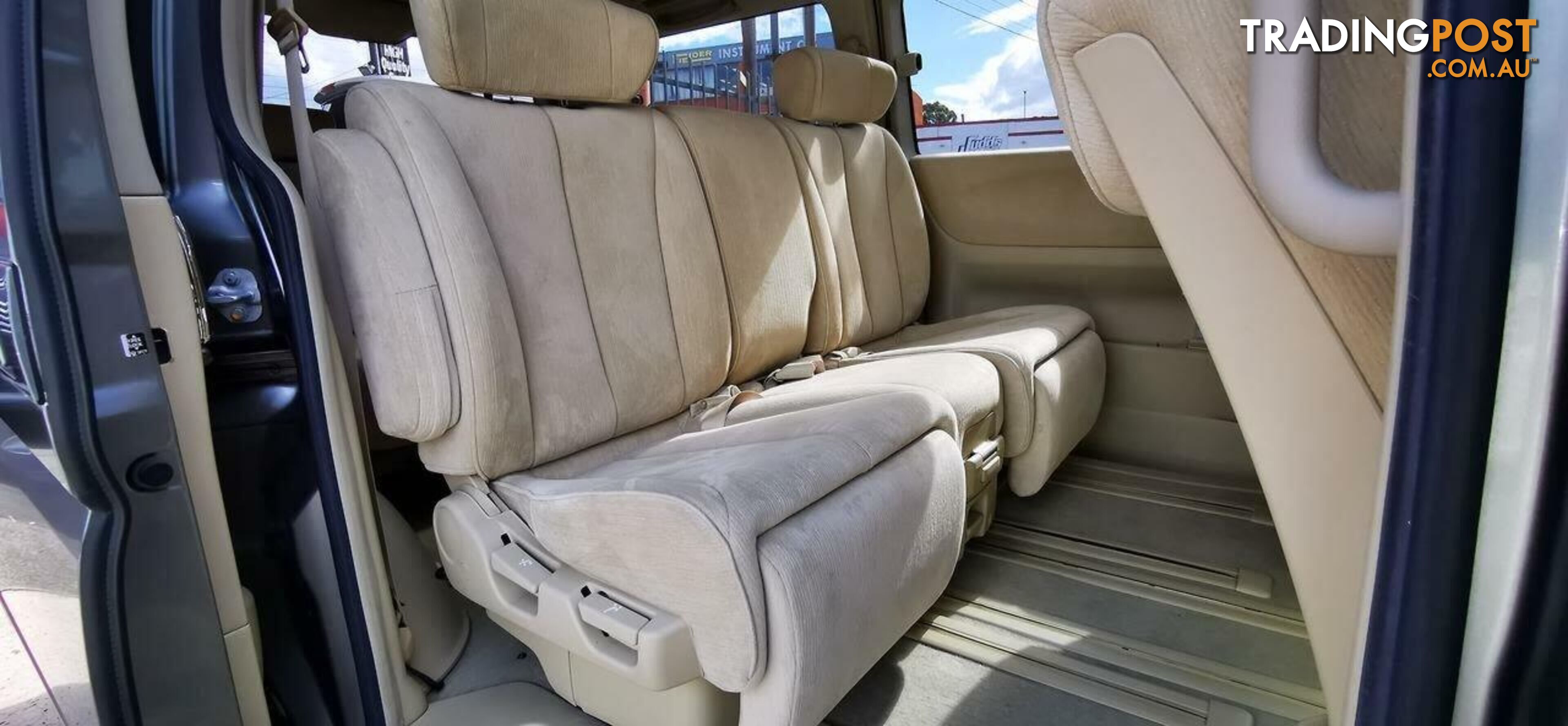 2005 NISSAN ELGRAND X  -