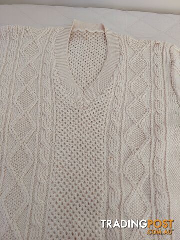 QUALITY HAND KNITTED BIG MEN'S WOOLLEN PATTERNED JUMPER – $80 CASH COLLECT IN MAROUBRA