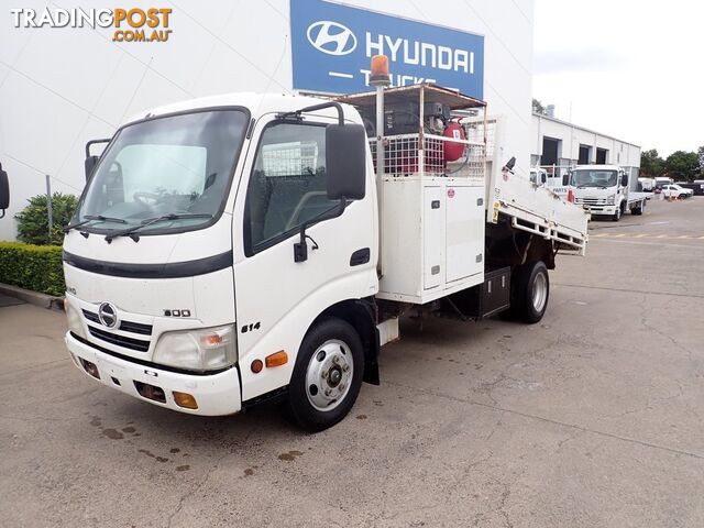 2010 Hino 300 614  TIPPER - photo 2 of 23