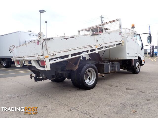 2010 Hino 300 614  TIPPER - photo 5 of 23