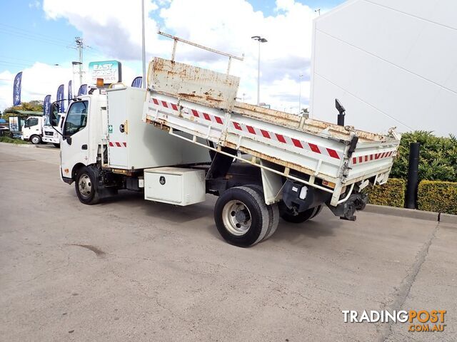 2015 Hino Dutro 917 TIPPER - photo 3 of 23