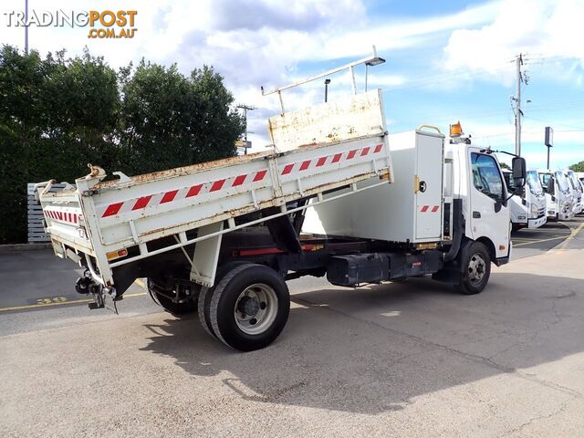 2015 Hino Dutro 917  TIPPER - photo 5 of 23