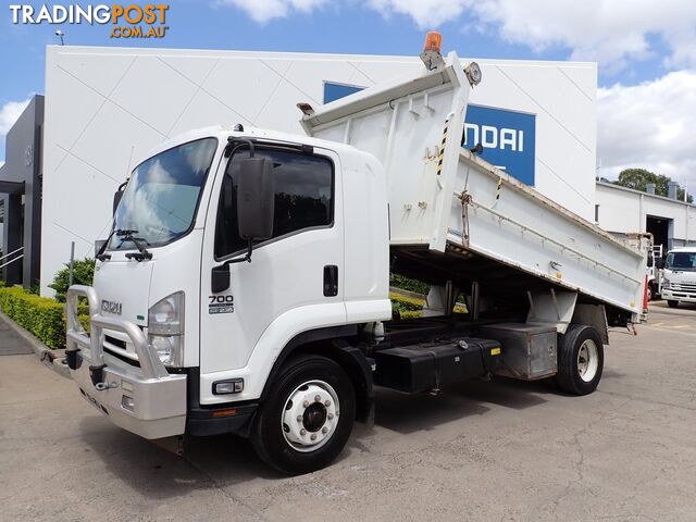 2015 Isuzu FSR 700 TIPPER
