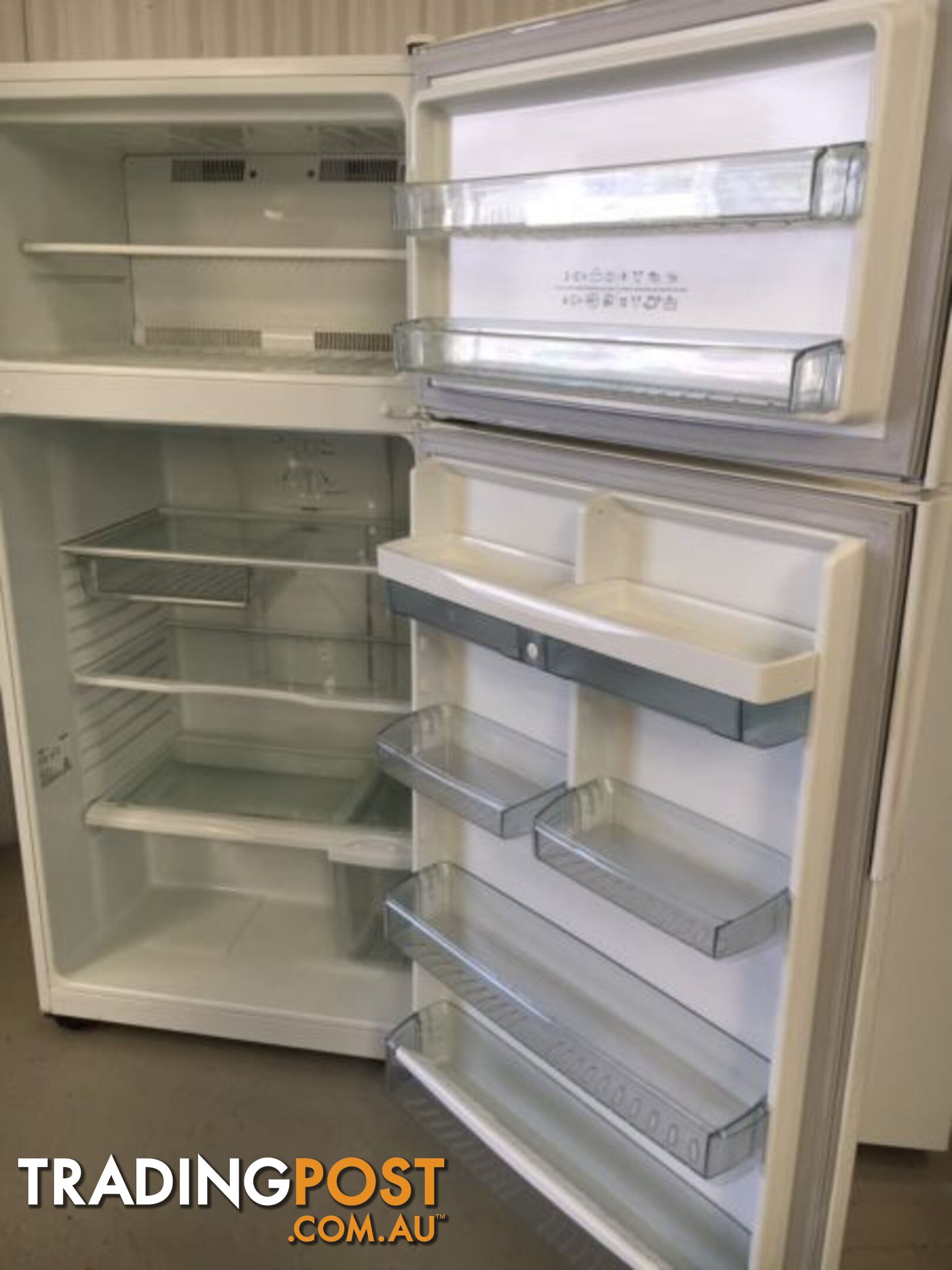 517l Westinghouse fridge freezer DELIVERY WARRANTY