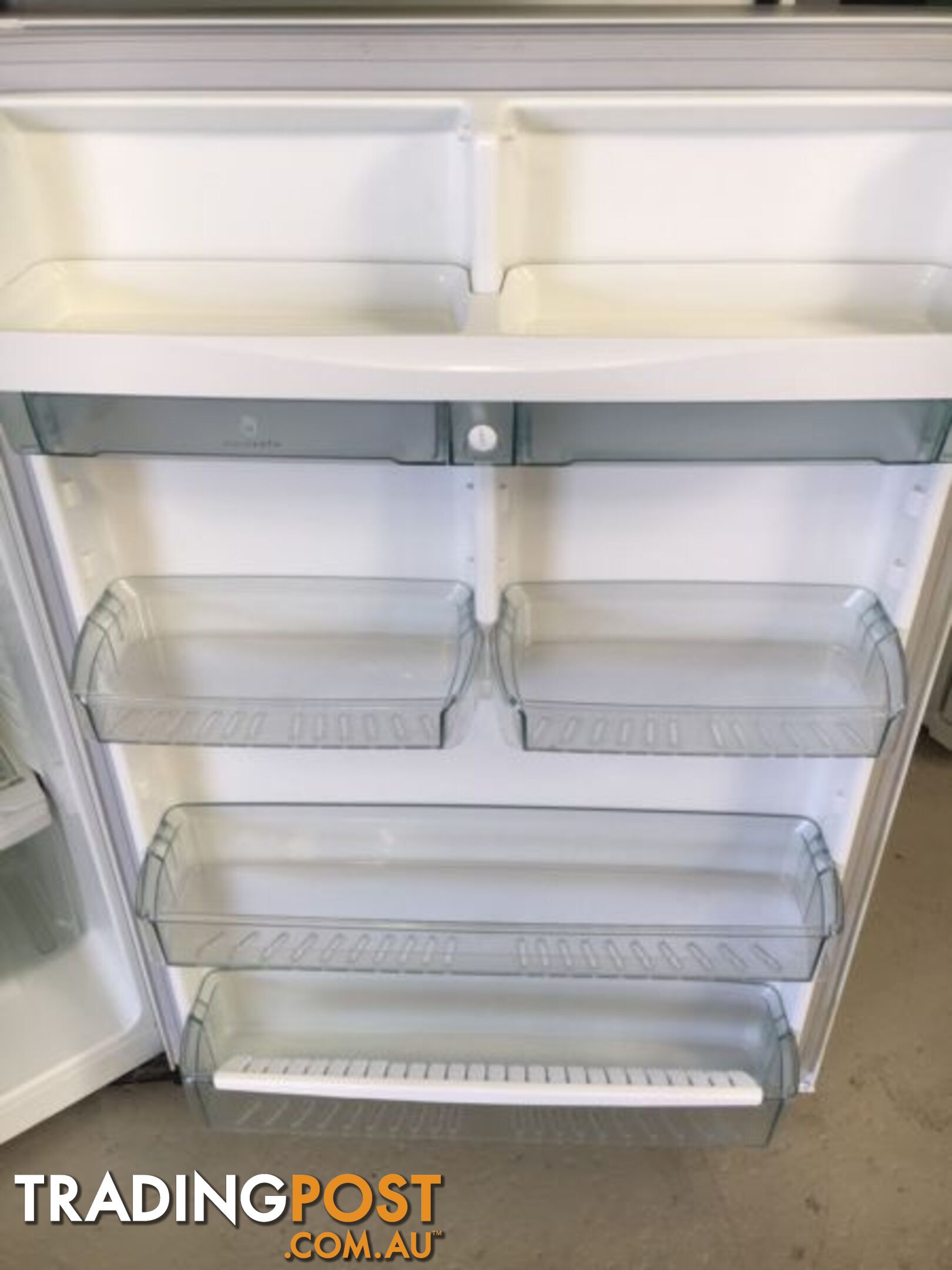 517l Westinghouse fridge freezer DELIVERY WARRANTY