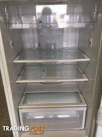 395l Samsung fridge freezer DELIVERY WARRANTY - photo 5 of 8