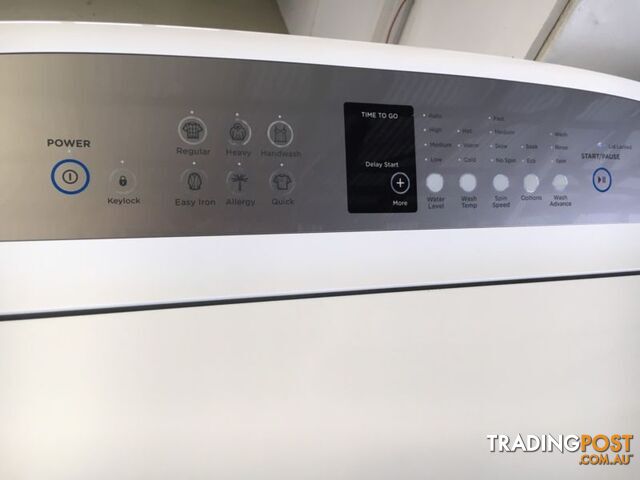 Late model 10.0kg Fisher&Paykel washing machine