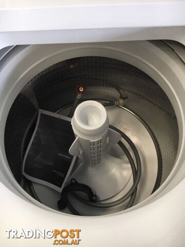 Late model 10.0kg Fisher&Paykel washing machine