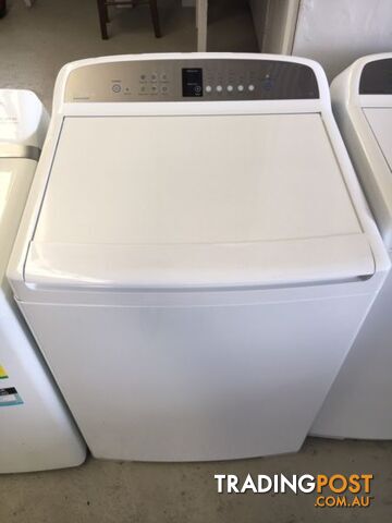 Late model 10.0kg Fisher&Paykel washing machine