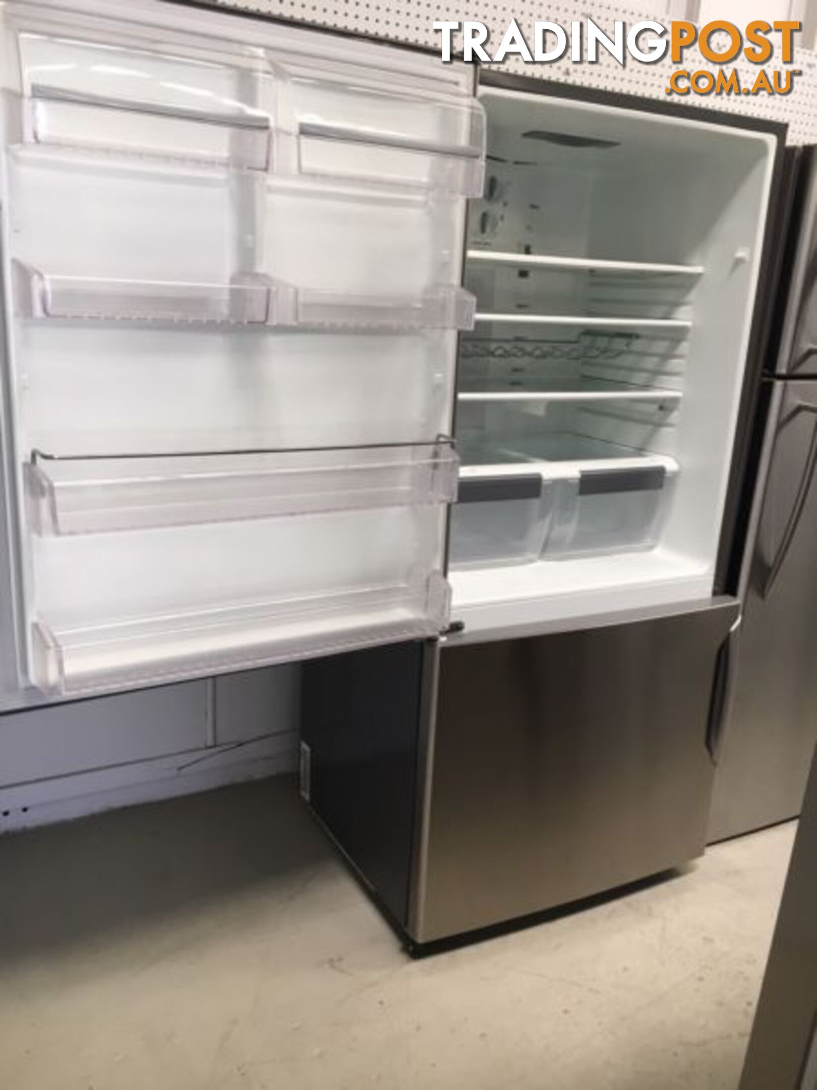 Beautiful 510l Electrolux fridge freezer DELIVERY WARRANTY