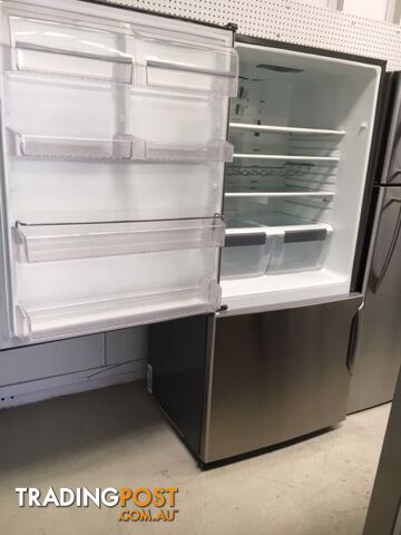 Beautiful 510l Electrolux fridge freezer DELIVERY WARRANTY