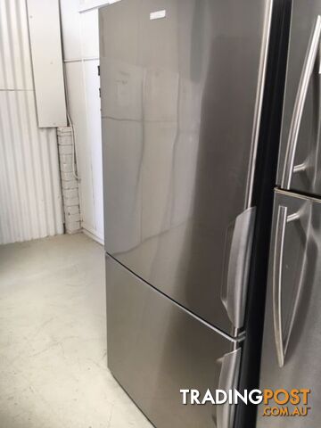 Beautiful 510l Electrolux fridge freezer DELIVERY WARRANTY