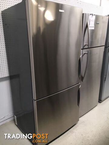 Beautiful 510l Electrolux fridge freezer DELIVERY WARRANTY