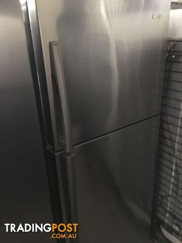 STAINLESS STEEL FRIDGES FOR SALE IN GEEBUNG DELIVERYWARRANTY