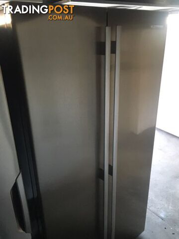 Side by side fridges @ Geebung DELIVERY WARRANTY - photo 5 of 10
