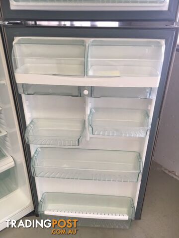 440l Westinghouse fridge freezer DELIVERY WARRANTY