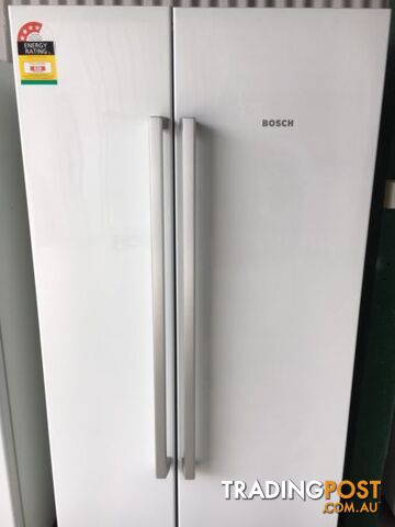 Beautiful 618l Bosch side by side DELIVERY WARRANTY