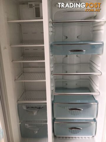 660l Westinghouse side by side DELIVERY WARRANTY - photo 2 of 8