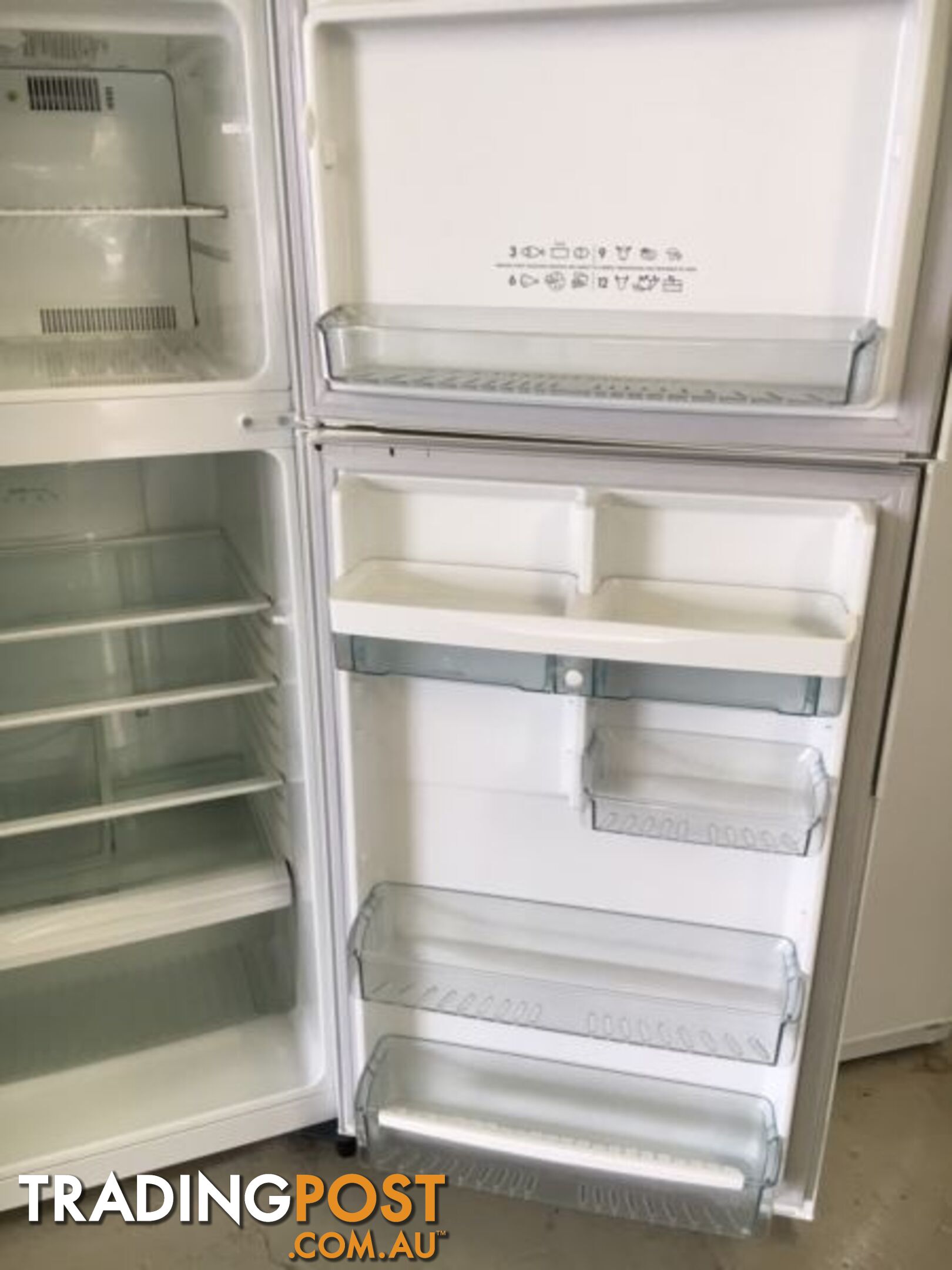 416l Westinghouse fridge freezer DELIVERY WARRANTY