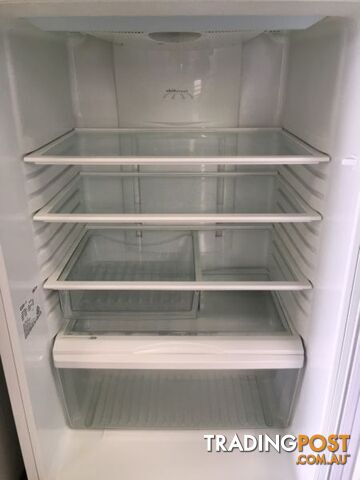 416l Westinghouse fridge freezer DELIVERY WARRANTY