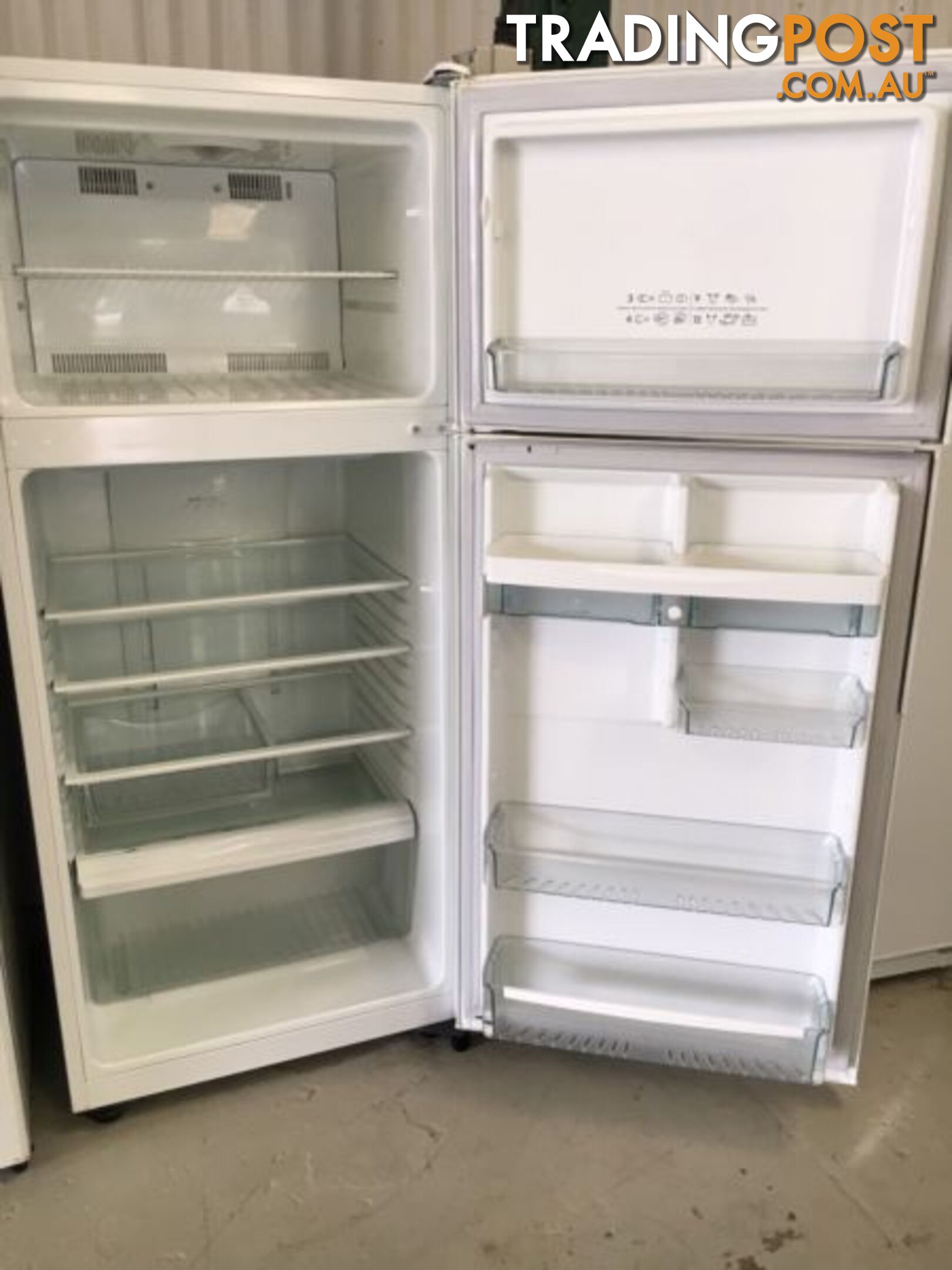 416l Westinghouse fridge freezer DELIVERY WARRANTY