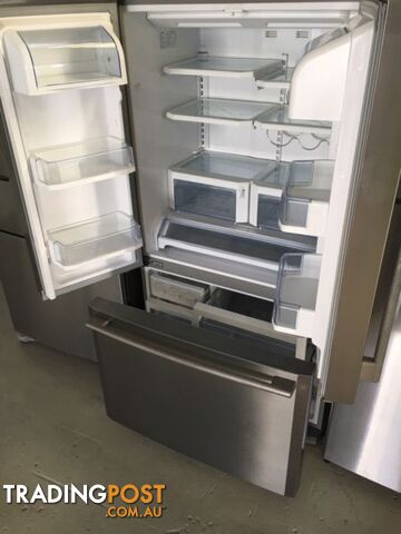 647l Haier French door fridge freezer DELIVERY WARRANTY