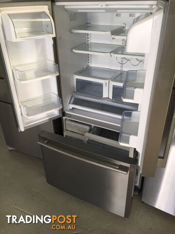 647l Haier French door fridge freezer DELIVERY WARRANTY