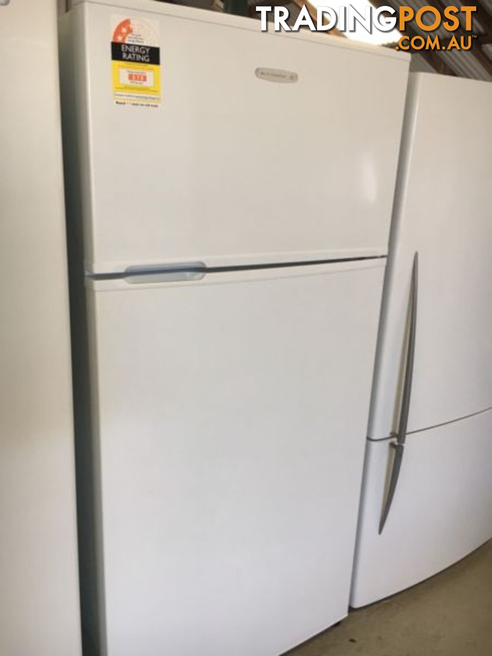 520l Kelvinator fridge freezer