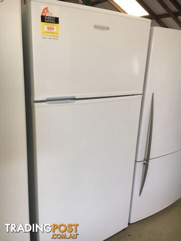 520l Kelvinator fridge freezer