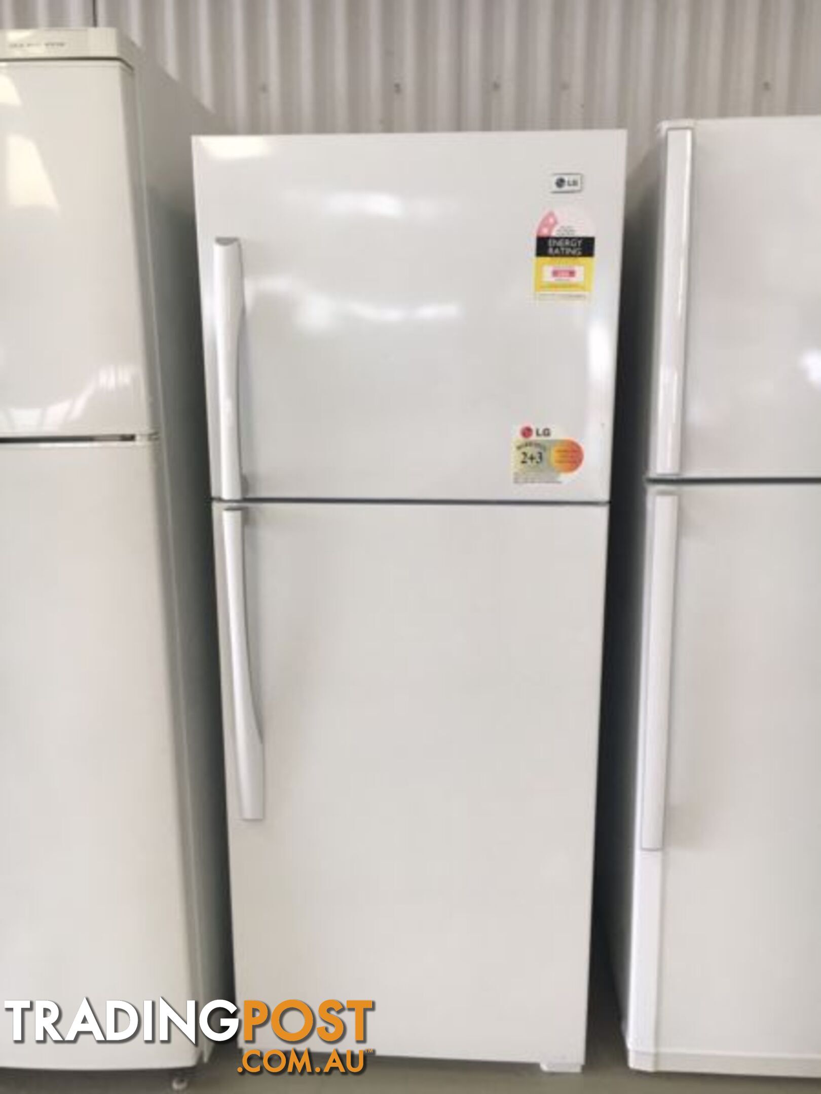 Late model 422l Lg fridge freezer DELIVERY WARRANTY