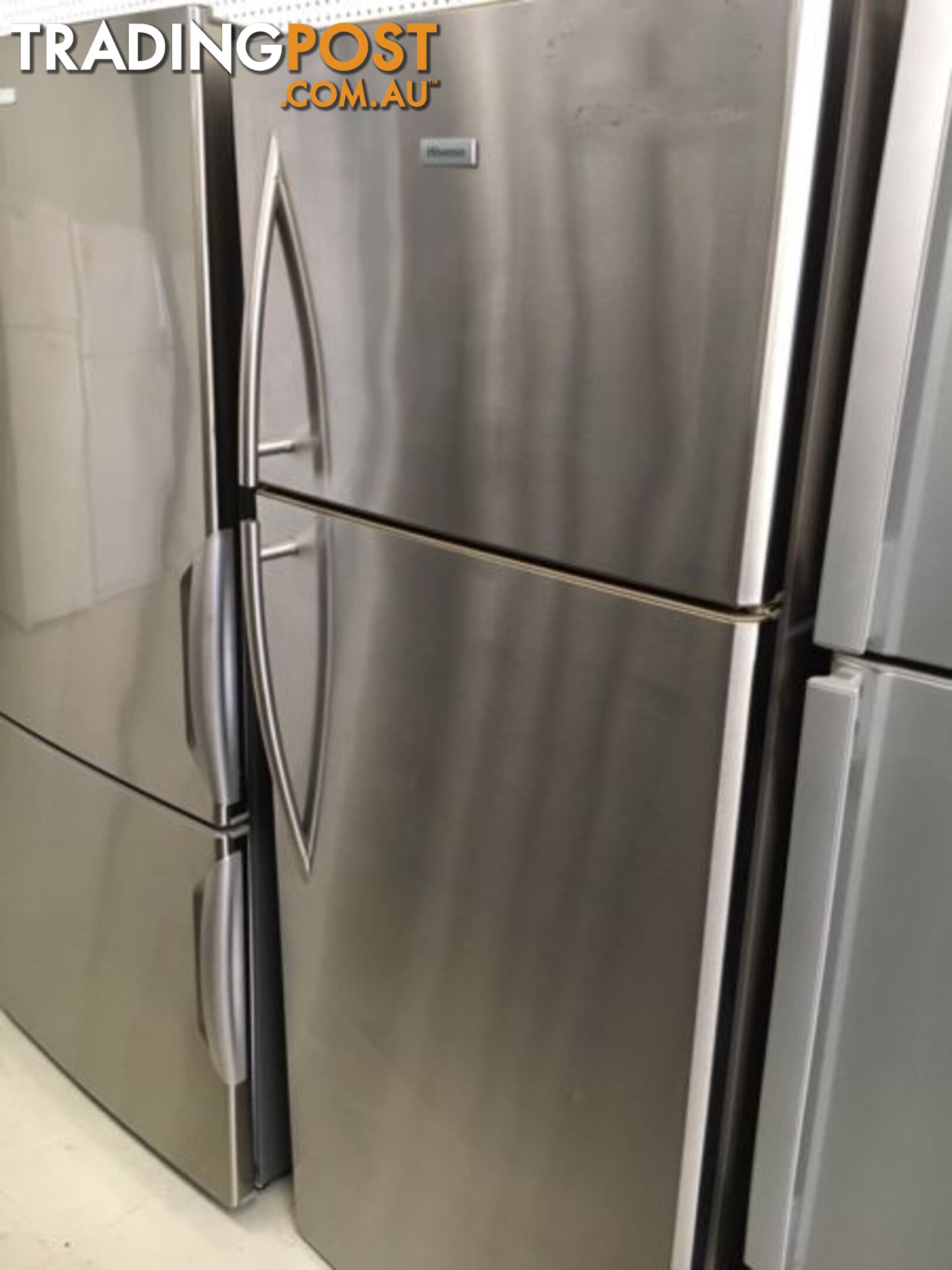 460l Hisense fridge freezer DELIVERY WARRANTY