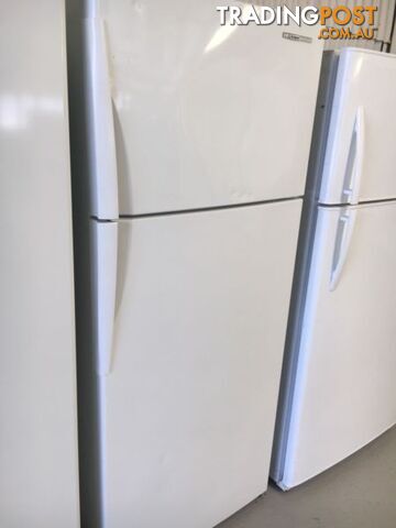 390l Westinghouse fridge freezer DELIVERY WARRANTY