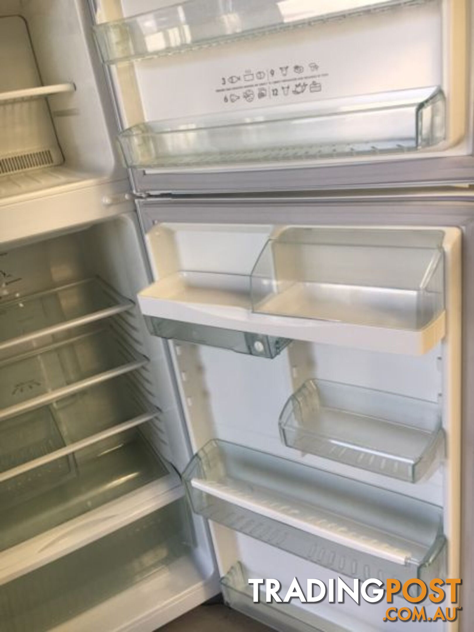 390l Westinghouse fridge freezer DELIVERY WARRANTY