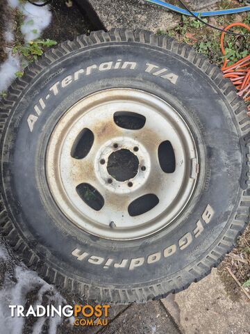 80 series genuine rim and tyre.