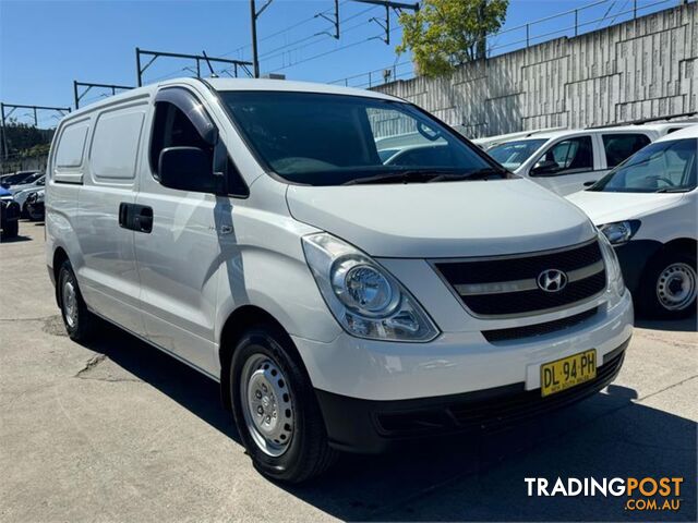 2010 HYUNDAI ILOAD  TQ V VAN